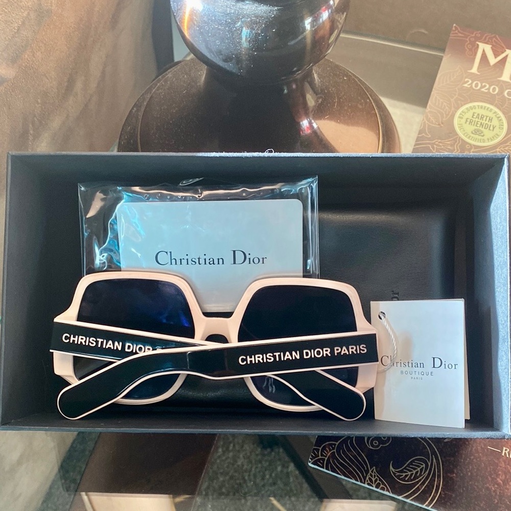 AUTHENTIC CHRISTIAN DIOR SUNGLASSES💥FLASH SALE‼️